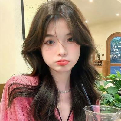 犹为离人照落花